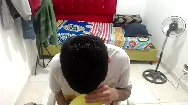 Snapshot of Jairito_989 chatting on July 7, 2026, 11:25 am Jairito 989 online show from July 7, 2026, 11:25 am