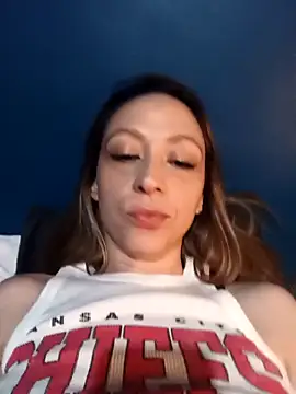 nickyone90 online show from April 16, 2026, 9:39 pm