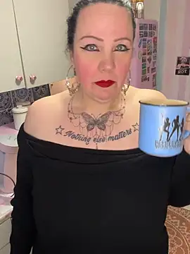 Snapshot of Noraya_ink chatting on April 3, 2026, 6:00 am Noraya ink online show from April 3, 2026, 6:00 am