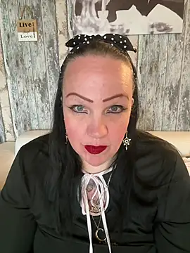 Snapshot of Noraya_ink chatting on May 1, 2026, 8:19 am Noraya ink online show from May 1, 2026, 8:19 am