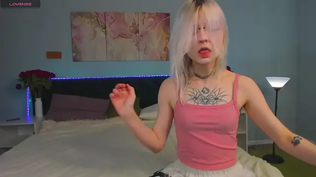 Snapshot of Mary_Wester chatting on April 1, 2026, 1:06 am Mary Wester online show from April 1, 2026, 1:06 am