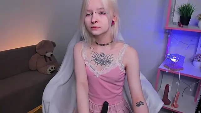 Mary Wester online show from May 2, 2026, 12:59 am