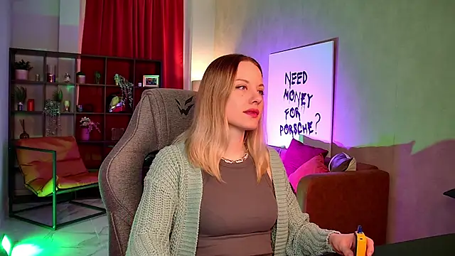 VireliaMoonfall online show from April 24, 2026, 8:39 am