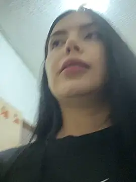 Snapshot of Cami_olarte chatting on April 22, 2026, 8:43 pm Cami olarte online show from April 22, 2026, 8:43 pm