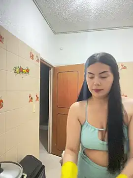 Snapshot of Cami_olarte chatting on May 15, 2026, 2:40 am Cami olarte online show from May 15, 2026, 2:40 am