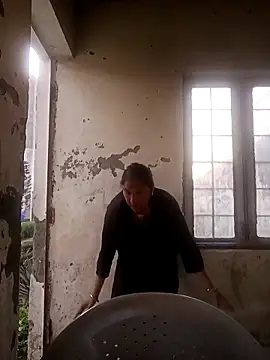 Raanieoy012 online show from April 6, 2026, 1:47 am