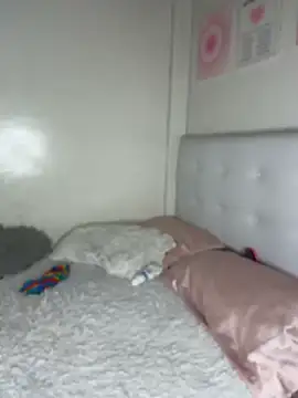 SUSYMIILS online show from April 9, 2026, 5:51 pm