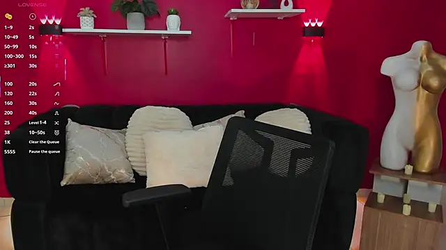 Sofia Velvetx online show from April 24, 2026, 1:13 pm