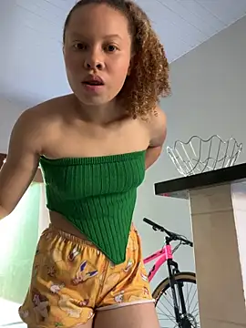 jhully hot online show from April 18, 2026, 1:15 pm