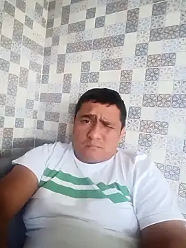 luis20212 online show from May 10, 2026, 8:58 pm
