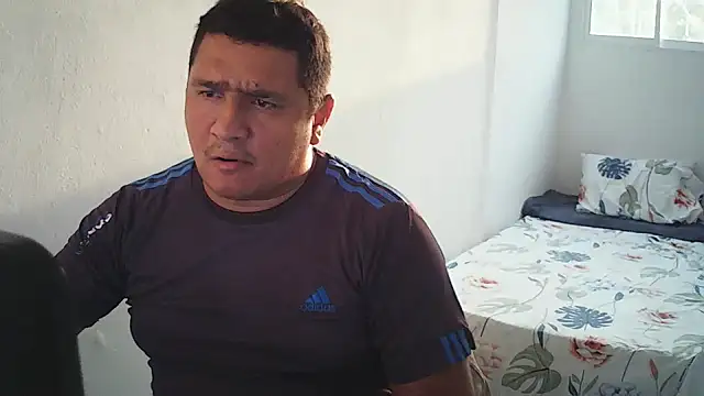 luis20212 online show from May 11, 2026, 10:40 pm