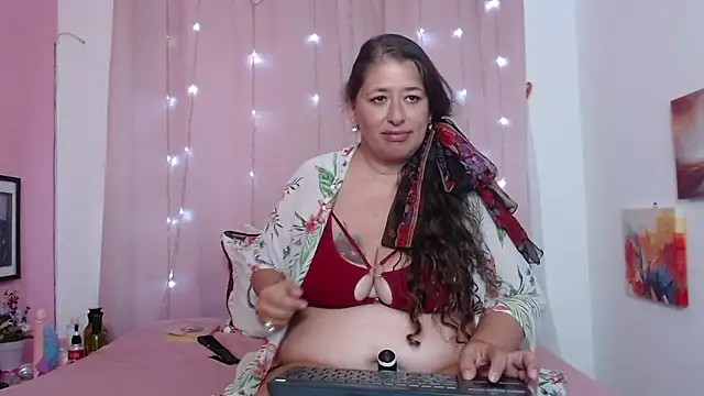 SALAMANDRA FRANCO online show from April 13, 2026, 9:20 pm