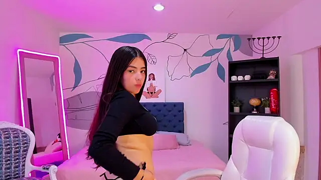 Sophie Gracee1 online show from April 6, 2026, 3:15 am