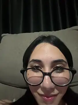 juliacosta online show from April 5, 2026, 7:16 am