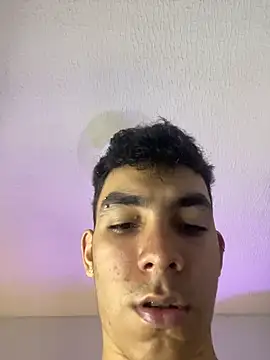 Snapshot of LatinPlayBoys_ chatting on March 27, 2026, 9:58 pm LatinPlayBoys online show from March 27, 2026, 9:58 pm