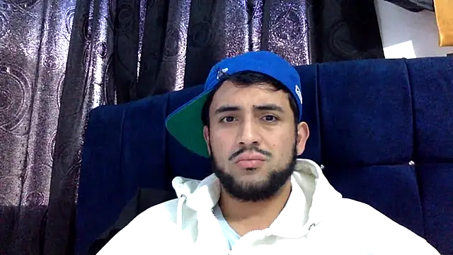 Snapshot of derek_smiith chatting on June 18, 2026, 9:19 pm derek smiith online show from June 18, 2026, 9:19 pm