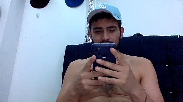 Snapshot of derek_smiith chatting on June 27, 2026, 12:26 am derek smiith online show from June 27, 2026, 12:26 am