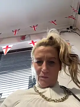 GG-Beautiful-Nightmare online show from April 11, 2026, 4:11 pm