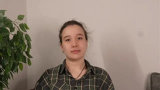 Snapshot of LoreleiRion chatting on March 28, 2026, 5:40 am LoreleiRion online show from March 28, 2026, 5:40 am