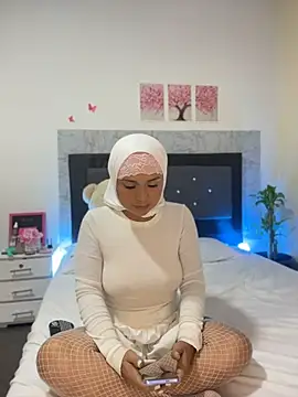Snapshot of alia_asad chatting on June 1, 2026, 12:40 pm alia asad online show from June 1, 2026, 12:40 pm