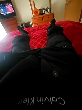 Vale1710 online show from April 19, 2026, 2:49 pm