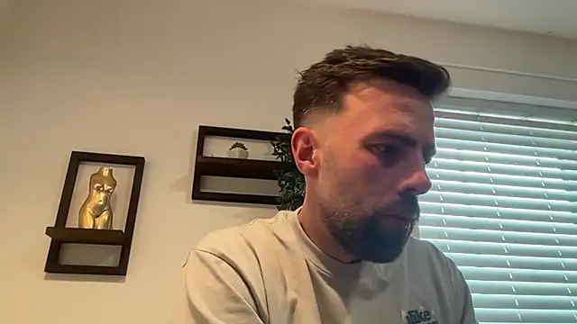 DaveRoyale online show from April 3, 2026, 4:38 pm