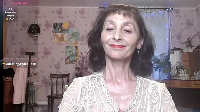 Snapshot of Shooting-Star- chatting on June 21, 2026, 4:53 pm Shooting-Star- online show from June 21, 2026, 4:53 pm