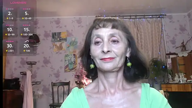 Snapshot of Shooting-Star- chatting on July 15, 2026, 5:51 pm Shooting-Star- online show from July 15, 2026, 5:51 pm
