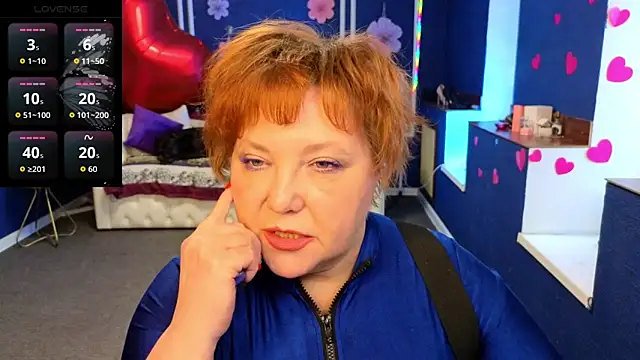 Kira Kingslee online show from April 10, 2026, 12:10 pm