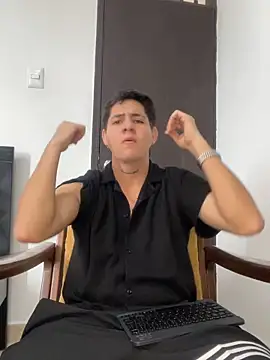 Snapshot of Johannes_mills chatting on April 11, 2026, 5:17 pm Johannes mills online show from April 11, 2026, 5:17 pm