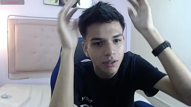 Snapshot of maxim_rod chatting on May 31, 2026, 12:34 pm maxim rod online show from May 31, 2026, 12:34 pm