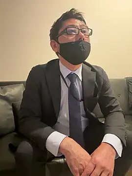 RYUICHI 1919 online show from April 21, 2026, 11:16 am