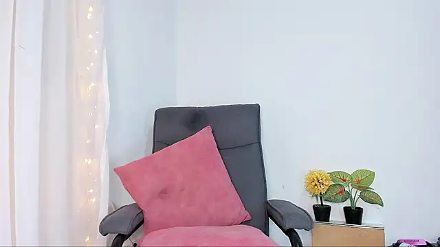Snapshot of Debora_Rayssa chatting on May 25, 2026, 11:22 pm Debora Rayssa online show from May 25, 2026, 11:22 pm