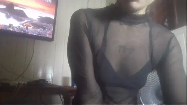 Snapshot of Docecastainha chatting on April 3, 2026, 10:35 am Docecastainha online show from April 3, 2026, 10:35 am