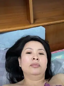 xiaxia-2026 online show from April 21, 2026, 2:56 pm