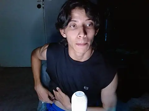 Snapshot of VazacGaming chatting on August 1, 2026, 3:28 am VazacGaming online show from August 1, 2026, 3:28 am