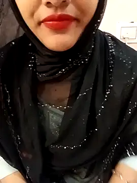 Miss Noor   online show from May 19, 2026, 7:04 am