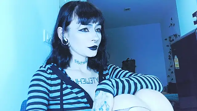 H3xD0ll online show from April 4, 2026, 11:24 pm