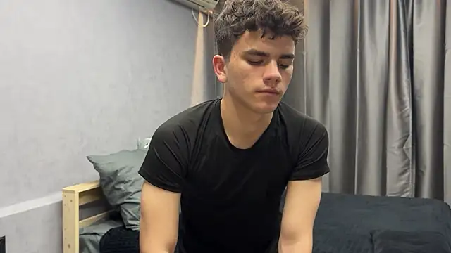 MaxWoolf online show from May 17, 2026, 4:14 pm