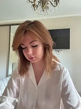 Snapshot of AriaPureTemptation chatting on May 27, 2026, 2:08 am AriaPureTemptation online show from May 27, 2026, 2:08 am