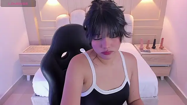 Snapshot of MILLYEVANS1 chatting on April 28, 2026, 3:22 am MILLYEVANS1 online show from April 28, 2026, 3:22 am