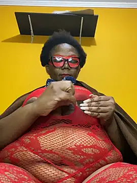 BoobsQueeen online show from June 7, 2026, 1:21 am