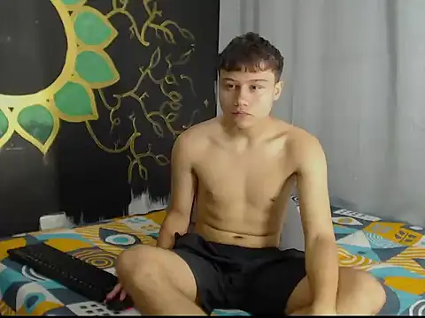 Boy Lovely18 online show from April 1, 2026, 1:50 am