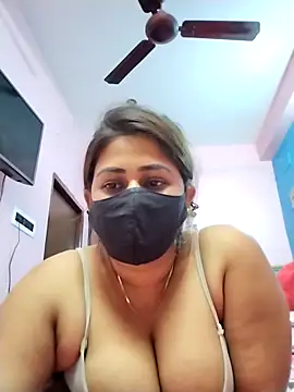 Rimi40464 online show from May 6, 2026, 5:07 pm