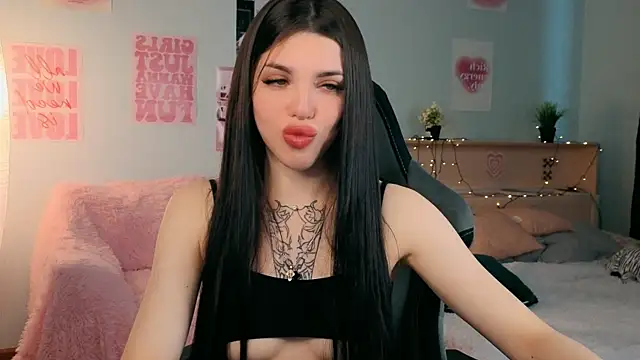 Snapshot of molly_rettyy chatting on May 10, 2026, 4:28 am molly rettyy online show from May 10, 2026, 4:28 am