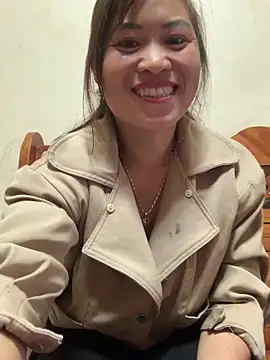 Snapshot of Sunny-smile1 chatting on March 29, 2026, 10:15 am Sunny-smile1 online show from March 29, 2026, 10:15 am