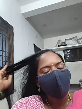 Snapshot of Tamil_Sangeetha chatting on June 18, 2026, 12:22 am Tamil Sangeetha online show from June 18, 2026, 12:22 am