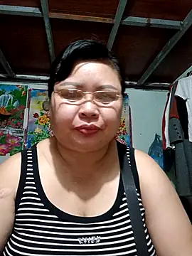 Monglan-c online show from May 9, 2026, 3:01 am