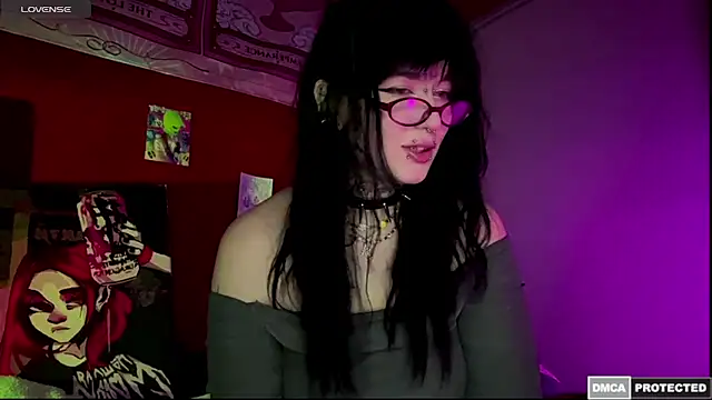 CallmeDistress online show from April 10, 2026, 11:15 am