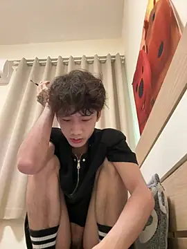 sexyboy-3525 online show from May 11, 2026, 4:18 am